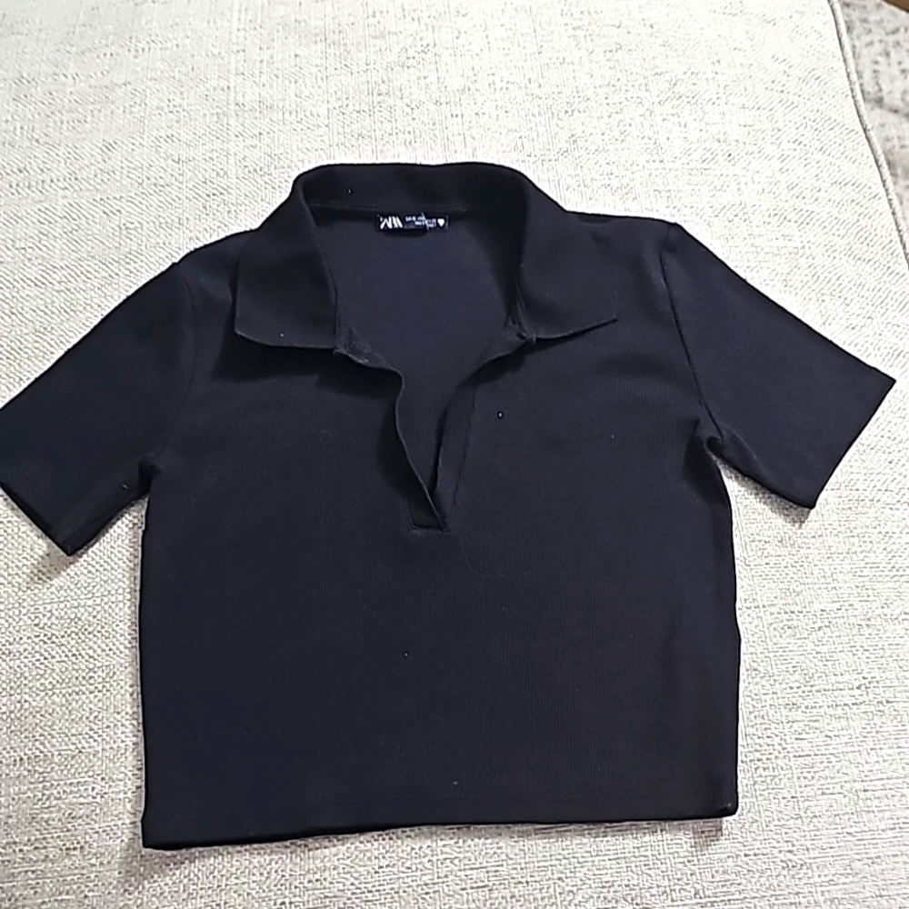 Zara Cropped Tee Shirt Black Size medium